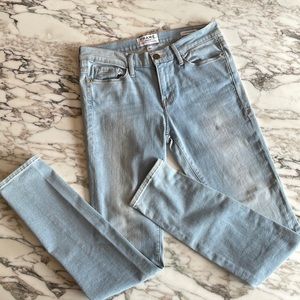 NWOT ✨ FRAME sz 29 “Le Skinny de Jeanne” light wash
